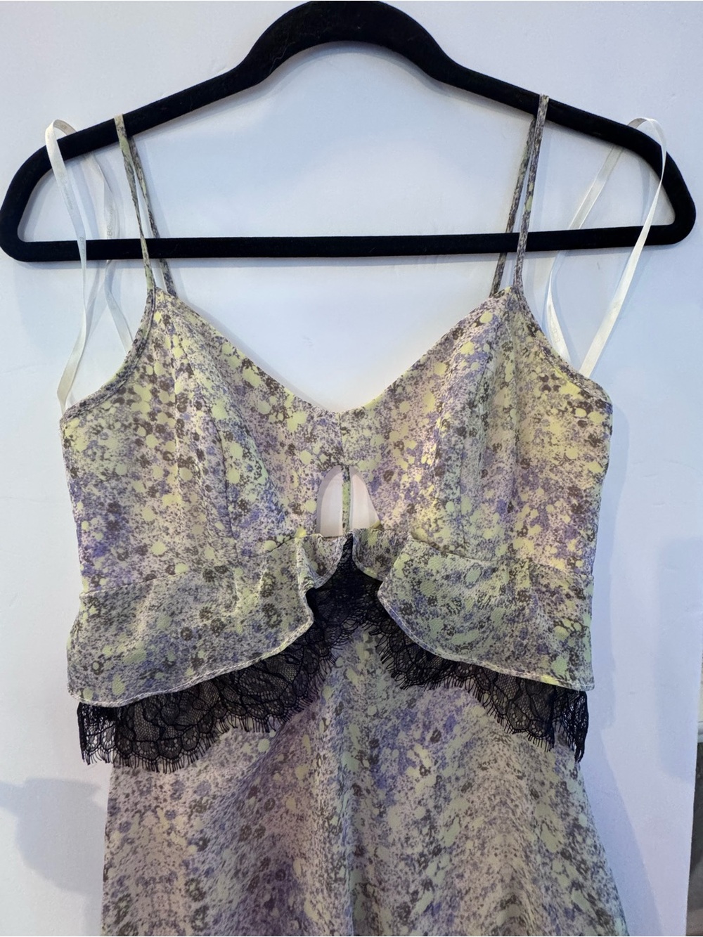 Bcbg Floral Lace Trim Dress in Yellow-Grey Lavender. Sheer dress w short slip